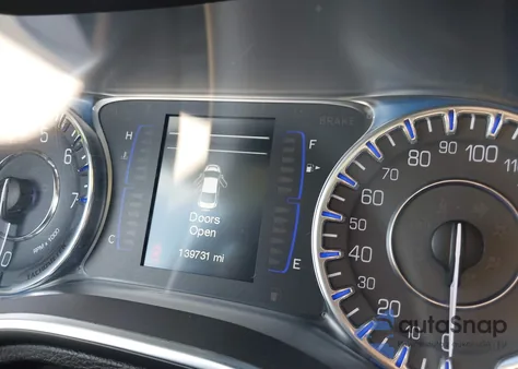 2015 Chrysler 200 Limited z USA, uszkodzony, nr VIN 1C3CCCAB1FN561040